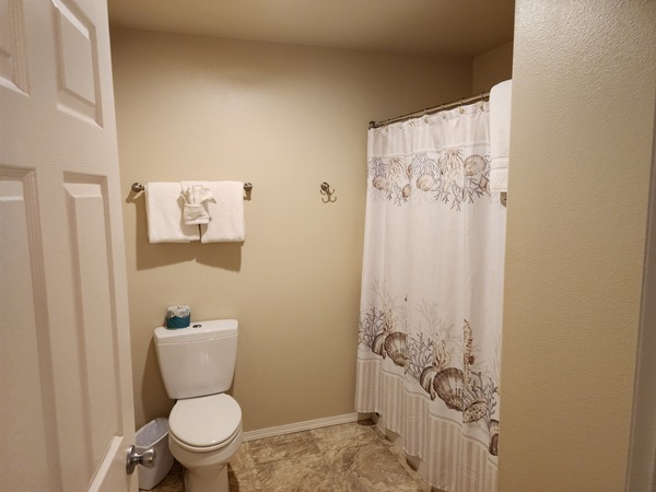 Upper East 19 King w/Balcony & Fireplace Photo 6