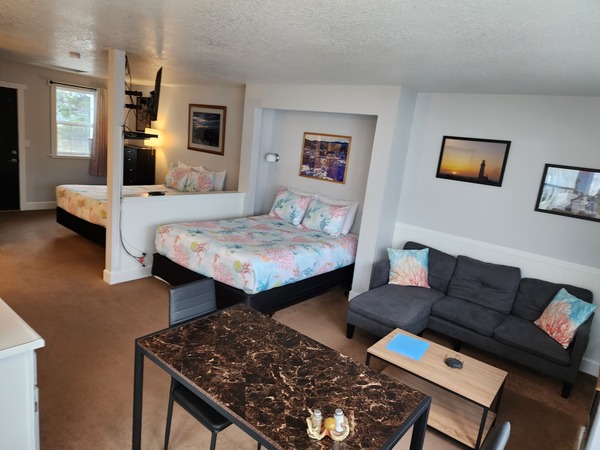 Room 10 Upper Double Queen Best View REMODELED Photo 2