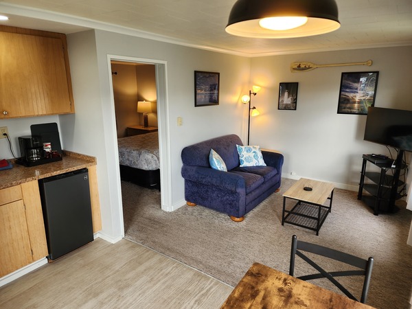 Room 5 Ground Floor Queen, Sliding Door Photo 6