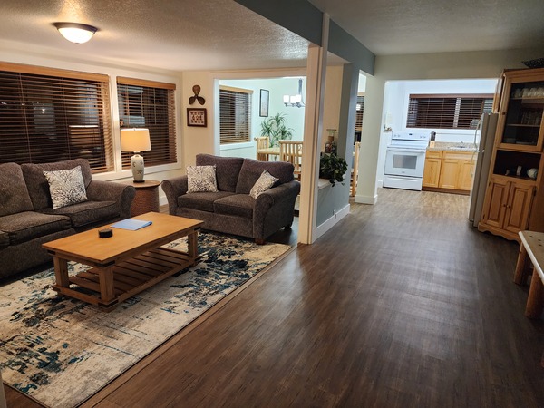 Room 1 Executive Suite 2 bedroom (K & Q) Photo 1