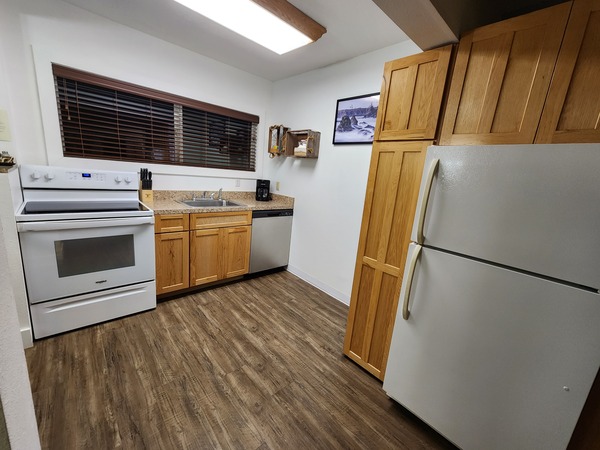 Room 1 Executive Suite 2 bedroom (K & Q) Photo 6