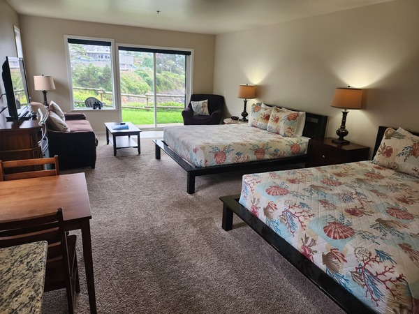 Room 15 - ADA Double Queen w/Sliding Door to Patio Photo 4