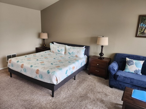 Lower East 16 King Photo 1