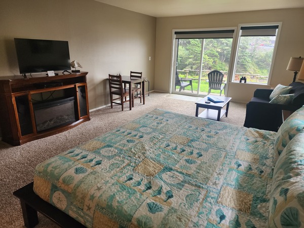 Lower East 17 King Photo 1